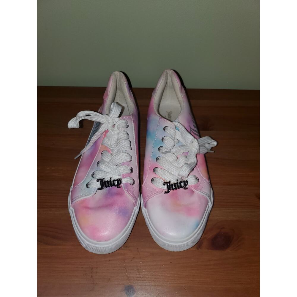 Juicy Couture Women’s Sneakers Size 8.5
